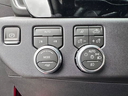 New 2026 GMC Sierra 1500 Elevation w/ Elevation Premium Package AWD/4WD image 33