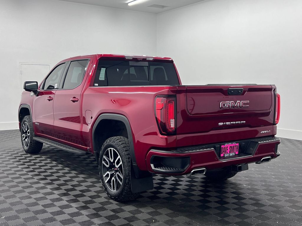 Used 2025 GMC Sierra 1500 AT4 w/ AT4 Premium Package AWD/4WD image 3