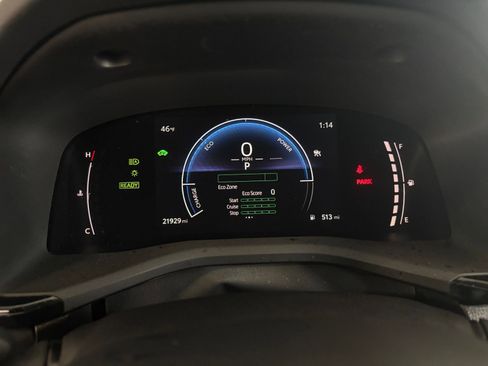 Used 2025 Toyota Camry LE image 39