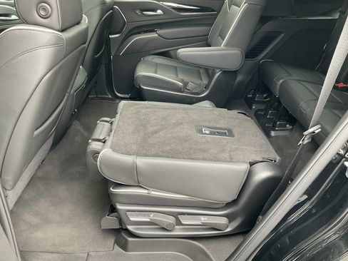 Used 2024 Cadillac Escalade Sport AWD/4WD image 44