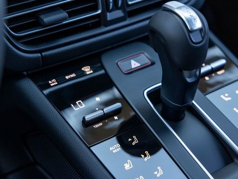 New 2026 Porsche Macan Turbo image 42