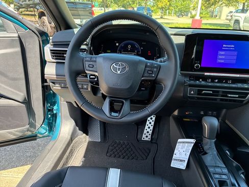 New 2026 Toyota Camry SE FWD image 18