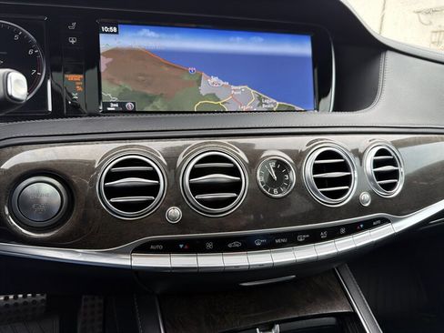 Used 2016 Mercedes-Benz S 550 Sedan image 18