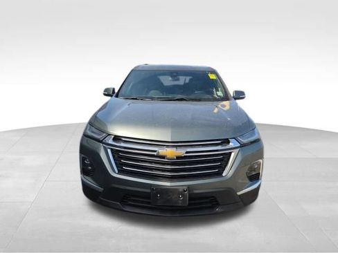 Used 2023 Chevrolet Traverse LT AWD/4WD image 3