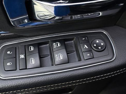 Used 2018 RAM 2500 Laramie w/ Sport Appearance Group image 23