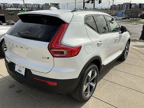 New 2026 Volvo XC40 B5 Plus w/ Protection Package Premier AWD/4WD image 6