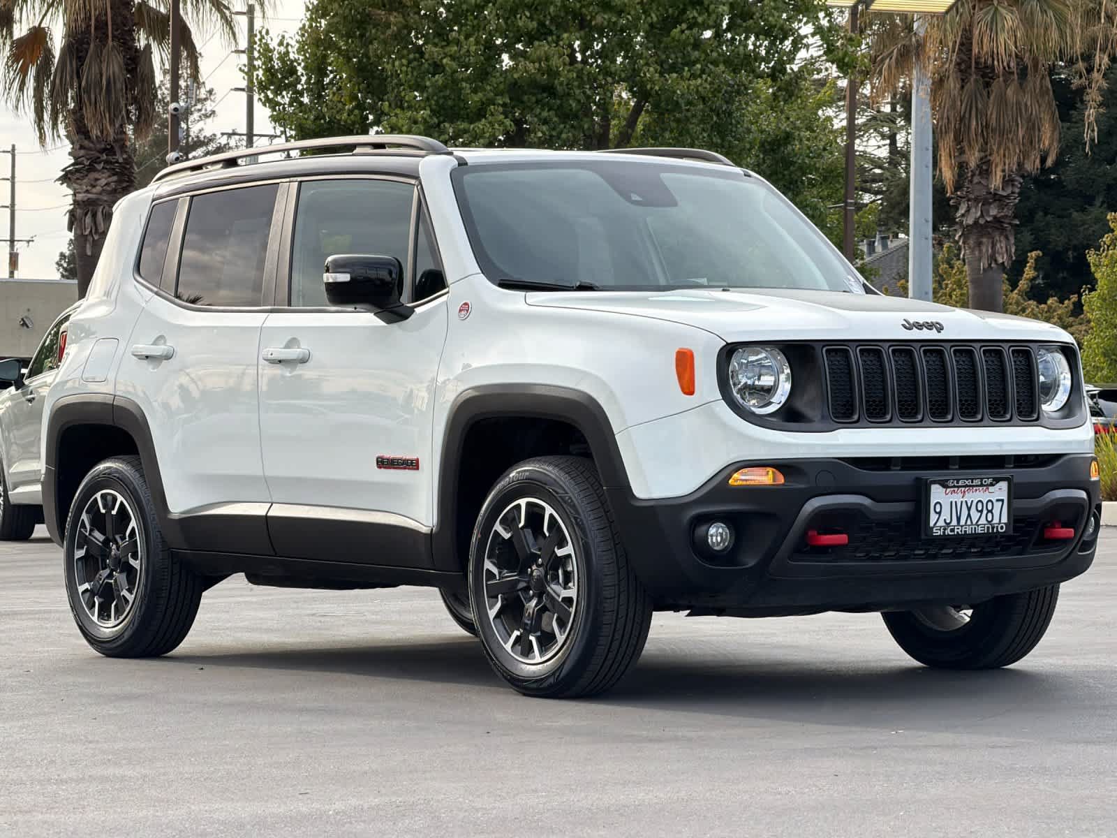 Used 2023 Jeep Renegade Trailhawk AWD/4WD image 5