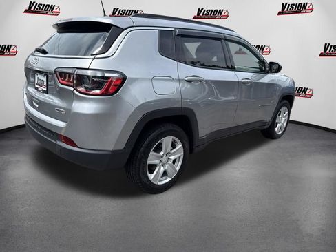 Used 2022 Jeep Compass Latitude w/ Convenience Group AWD/4WD image 5