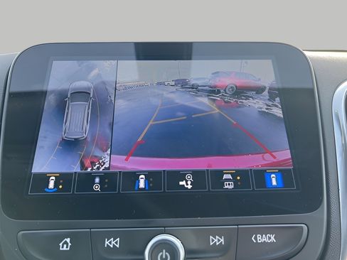 Used 2024 Chevrolet Equinox LT image 11