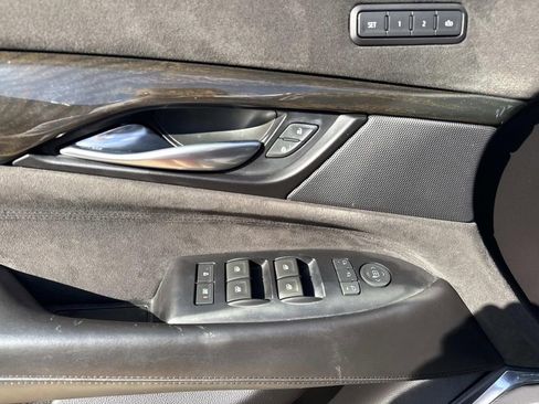 Used 2019 Cadillac Escalade Platinum image 23