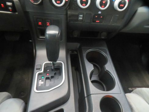 Used 2019 Toyota Sequoia SR5 image 45