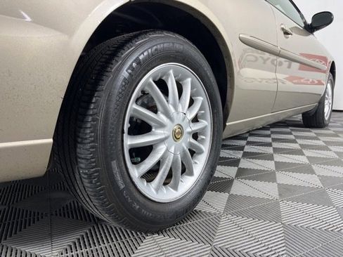 Used 2003 Chrysler Sebring LXi image 18
