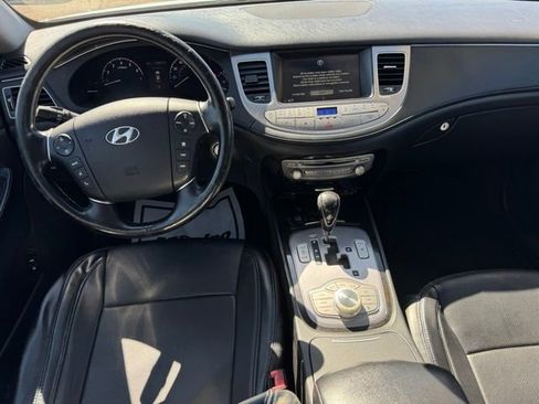 Used 2014 Hyundai Genesis 5.0 R-Spec RWD image 19