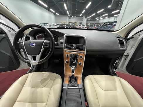 Used 2017 Volvo XC60 T5 Inscription w/ Preferred Option Package image 39