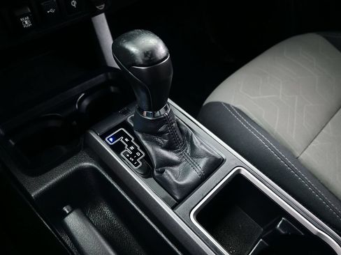 Used 2020 Toyota Tacoma TRD Sport RWD image 21