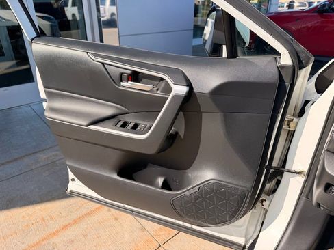 Used 2019 Toyota RAV4 XLE w/ Convenience Package AWD/4WD image 22