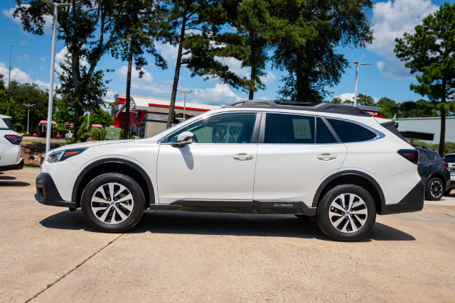Used 2021 Subaru Outback Premium AWD/4WD image 2