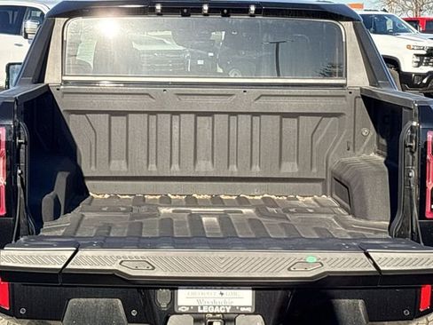 New 2025 GMC Hummer EV 2X image 28