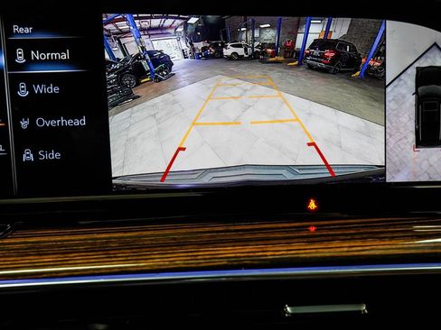 Used 2021 Cadillac Escalade Luxury RWD image 36