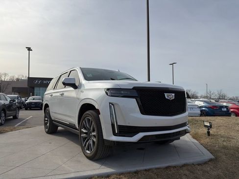 Used 2022 Cadillac Escalade Sport Platinum image 13