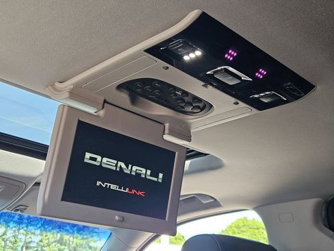 Used 2017 GMC Yukon Denali w/ Open Road Package AWD/4WD image 31