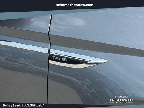 Used 2023 Volkswagen Taos SE w/ Panoramic Sunroof Package FWD image 10