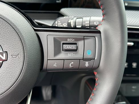 New 2025 Nissan Kicks SR w/ SR Premium Package image 26