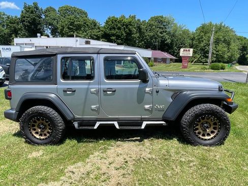 Used 2018 Jeep Wrangler Unlimited Sport AWD/4WD image 7