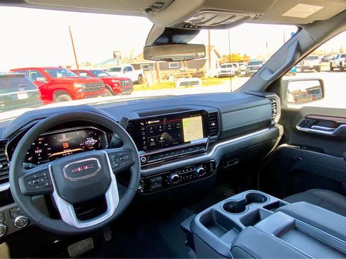 New 2026 GMC Sierra 1500 Elevation image 35