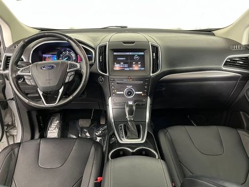 Used 2015 Ford Edge Titanium image 18