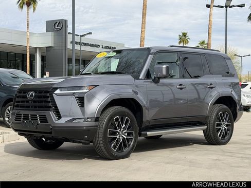 Used 2026 Lexus GX 550 w/ Accessory Package (2T) image 2