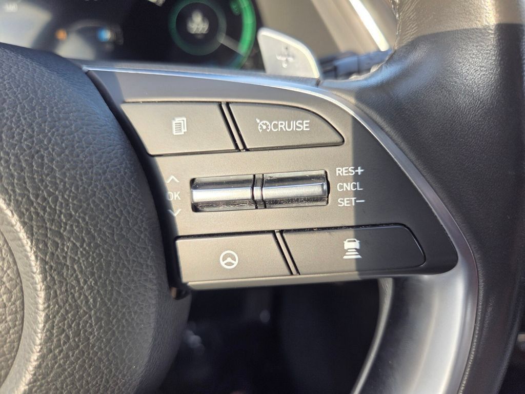Used 2022 Hyundai Sonata Limited FWD image 16