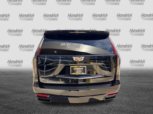 Used 2024 Cadillac Escalade ESV Sport w/ Touring Package AWD/4WD image 9
