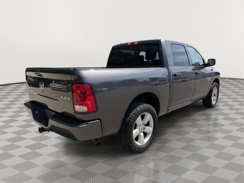 Used 2015 RAM 1500 Express AWD/4WD image 8