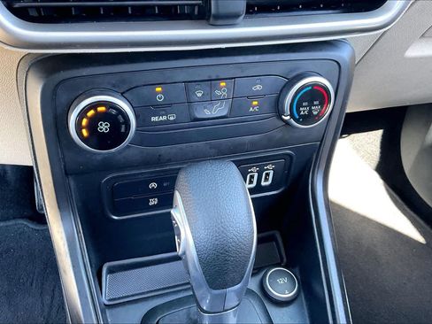 Used 2021 Ford EcoSport S FWD image 29