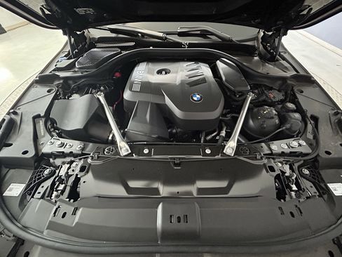 Used 2025 BMW 530i image 19