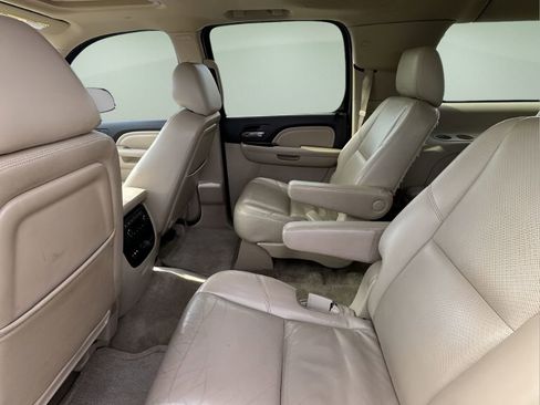 Used 2011 GMC Yukon XL Denali image 22