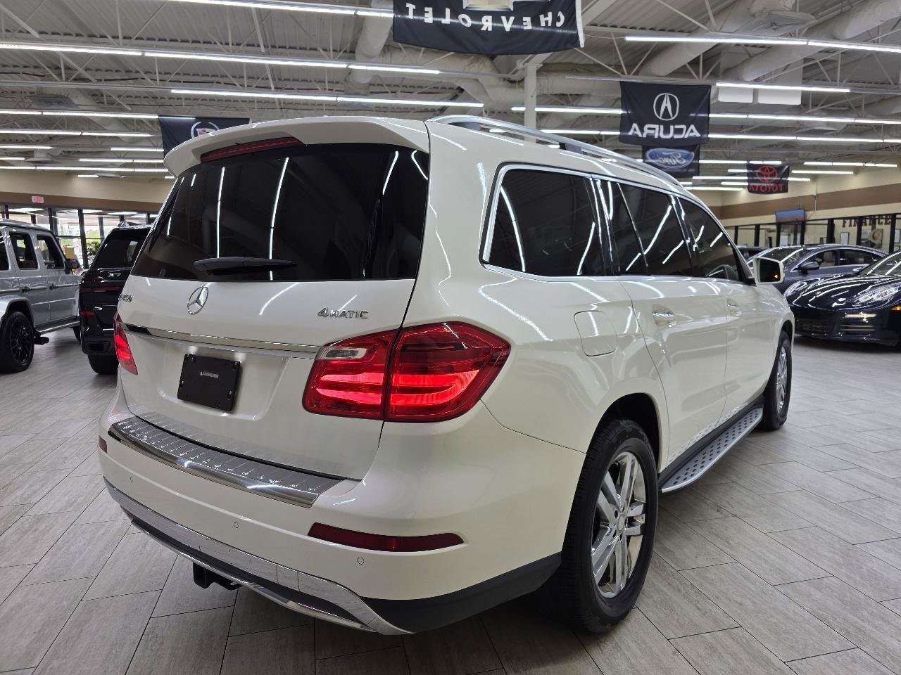 Used 2016 Mercedes-Benz GL 450 4MATIC w/ Premium I Package image 6