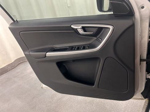 Used 2016 Volvo XC60 T5 Platinum w/ Climate Package image 24