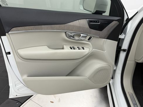 Certified 2023 Volvo XC90 B5 Plus w/ Protection Package Premier AWD/4WD image 10
