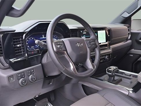 Used 2024 Chevrolet Silverado 1500 ZR2 image 14