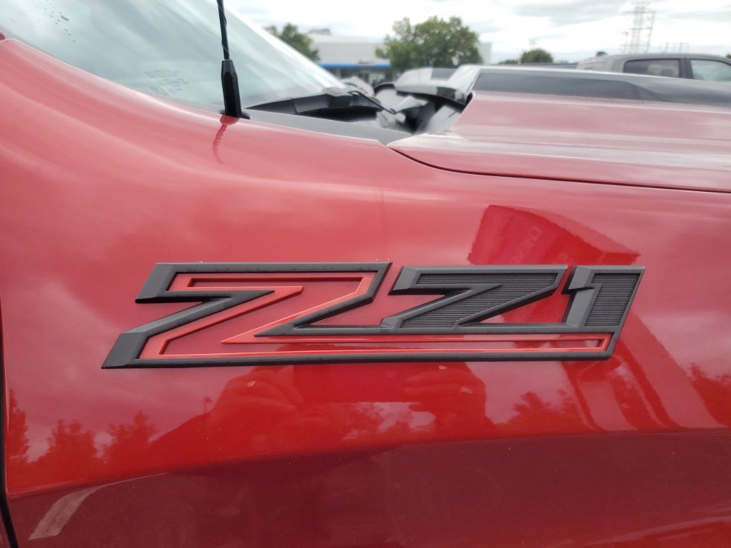 Used 2025 Chevrolet Silverado 1500 LT Trail Boss AWD/4WD image 7