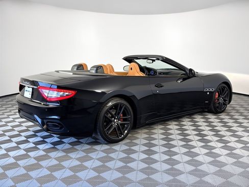Used 2018 Maserati GranTurismo MC RWD image 9