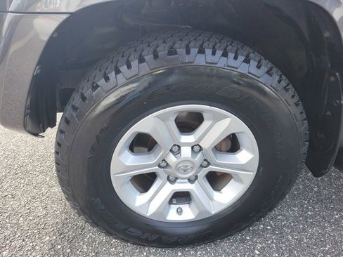 Used 2019 Toyota 4Runner SR5 image 17