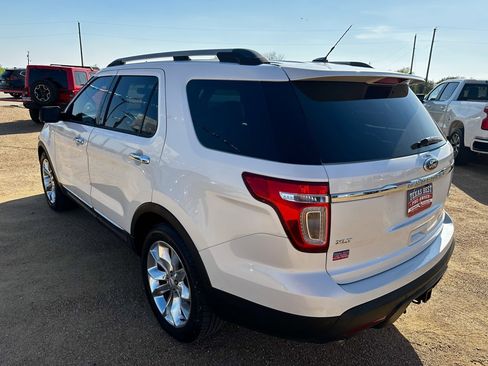 Used 2013 Ford Explorer XLT image 9