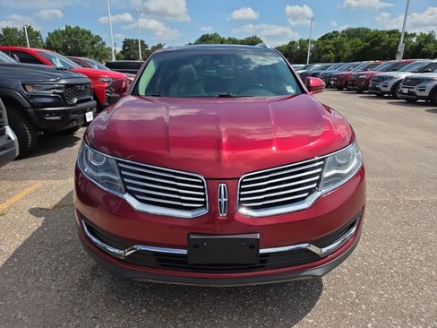Used 2017 Lincoln MKX Select w/ Select Plus Package AWD/4WD image 7