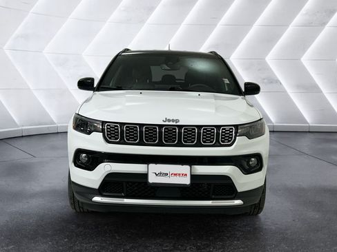 Used 2025 Jeep Compass Limited AWD/4WD image 2