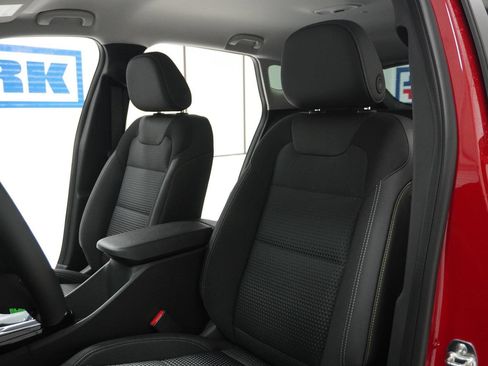 New 2026 Chevrolet Trax LT w/ Driver Confidence Package image 16