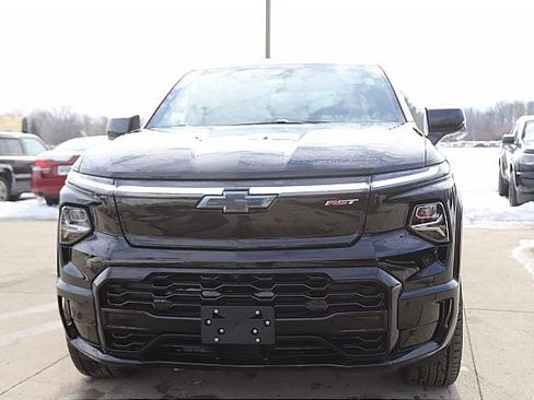 New 2024 Chevrolet Silverado EV RST AWD/4WD image 9