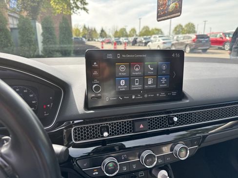 Used 2023 Honda Civic Touring image 15